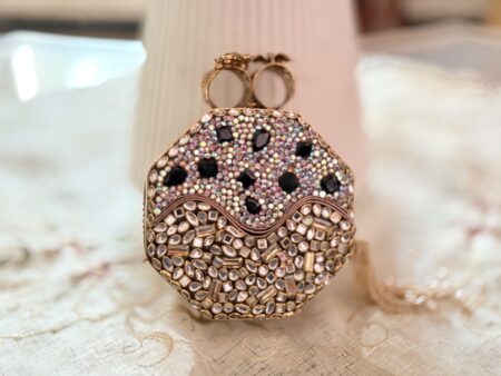 Turkish Luxury Kundan Ring Clutch with Black Stones