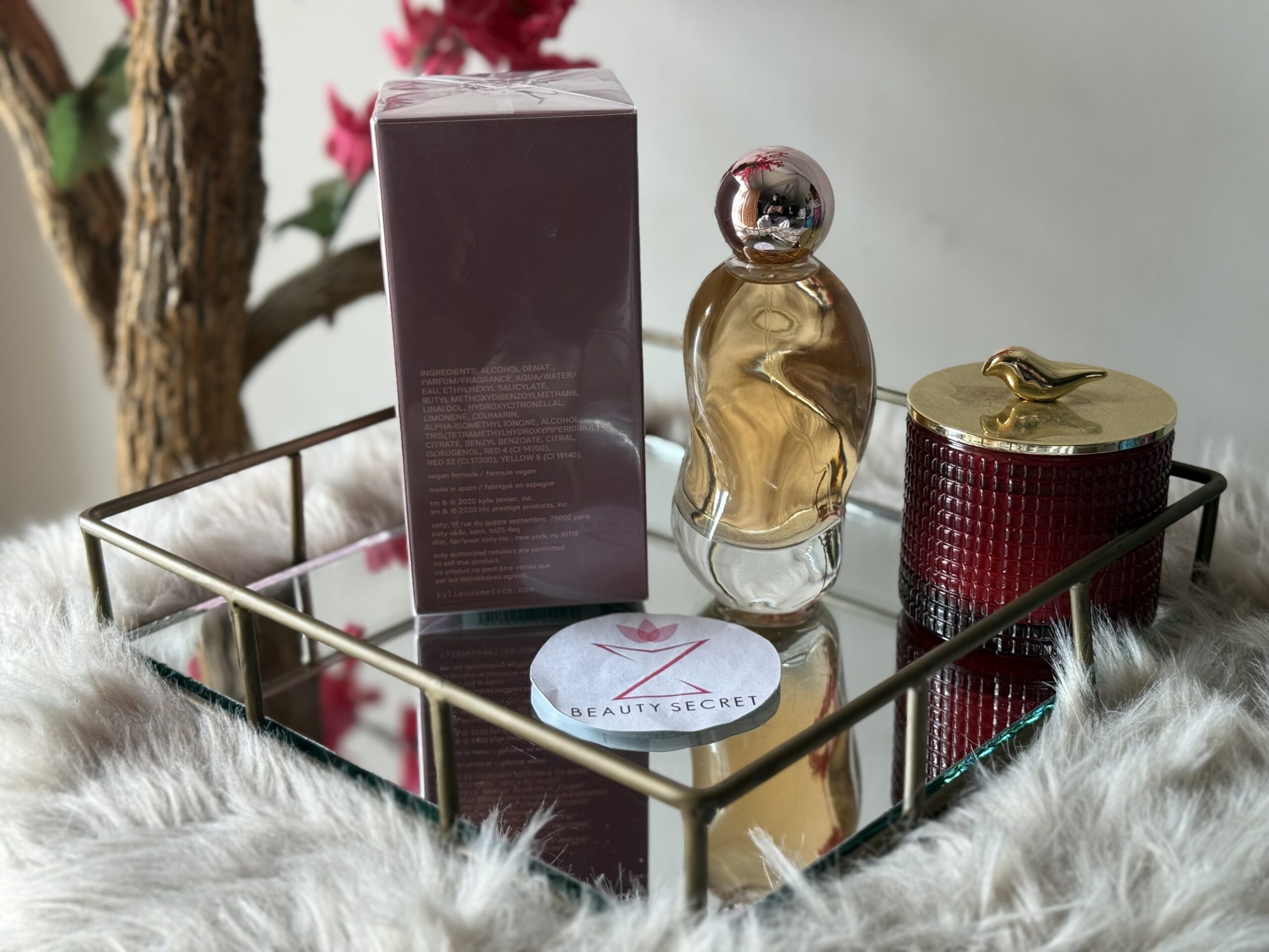 cosmic-kylie-jenner-beautysecret-1